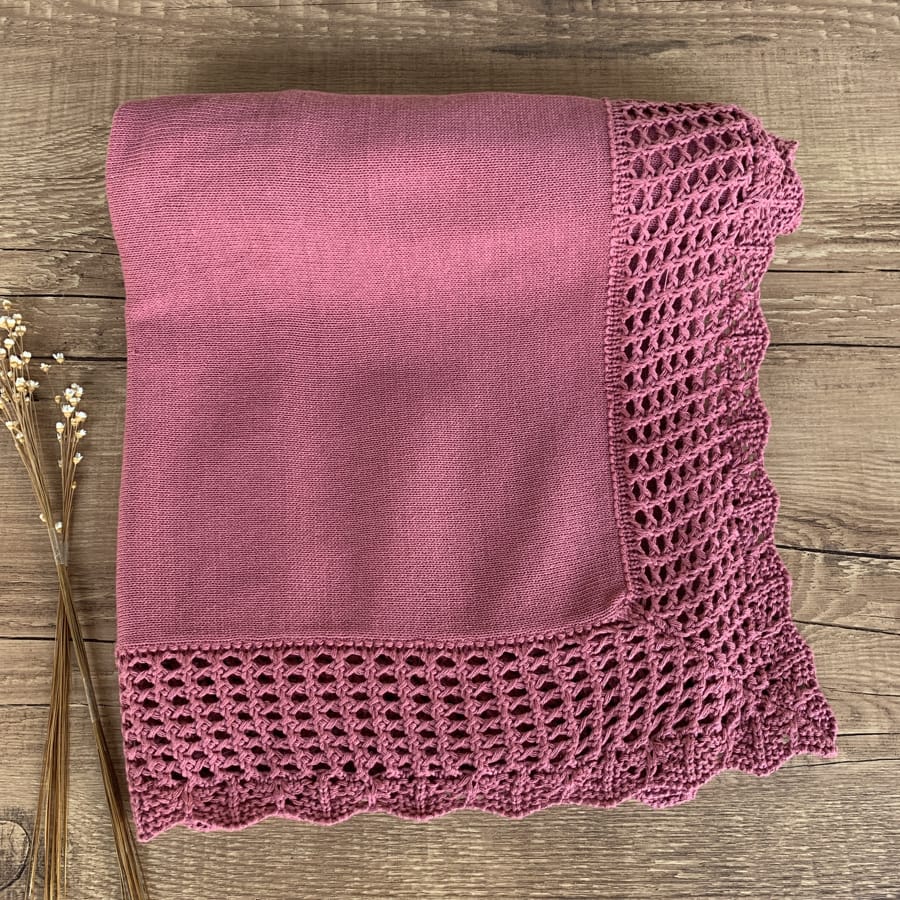 Manta para Bebe Barra Crochê Rosa Oriente - Image 3