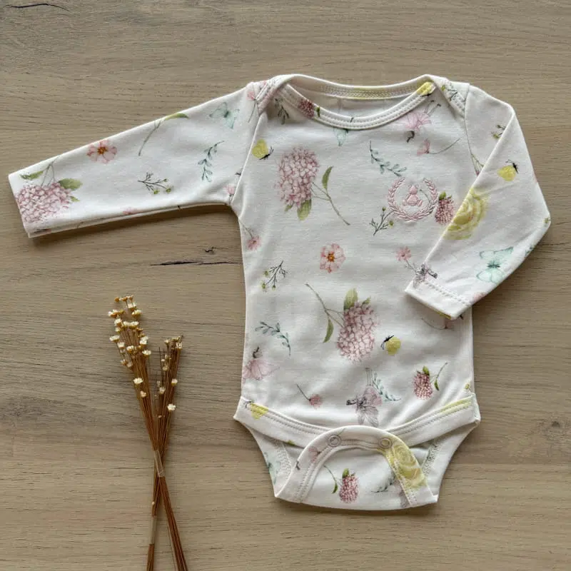 Kit 2 Body Bebe em Algodão Egípcio Longo Jardim Encantado Rosa Pó - Image 3