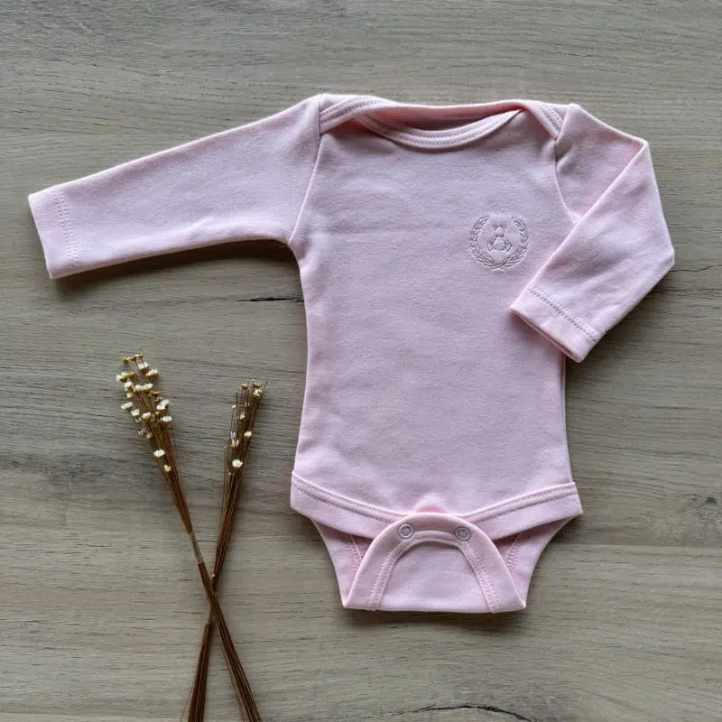 Kit 2 Body Bebe em Algodão Egípcio Longo Jardim Encantado Rosa Pó - Image 4