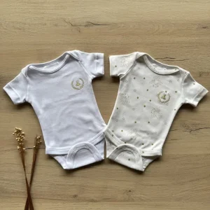 Kit 2 Body Bebê em Algodão Egípcio Curto Anjinhos e Estrelas